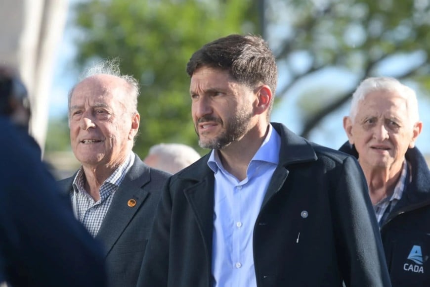 El gobernador Maximiliano Pullaro encabezó la apertura del certamen sudamericano en las instalaciones del CARD y ratificó la inversión en infraestructura deportiva para la provincia.