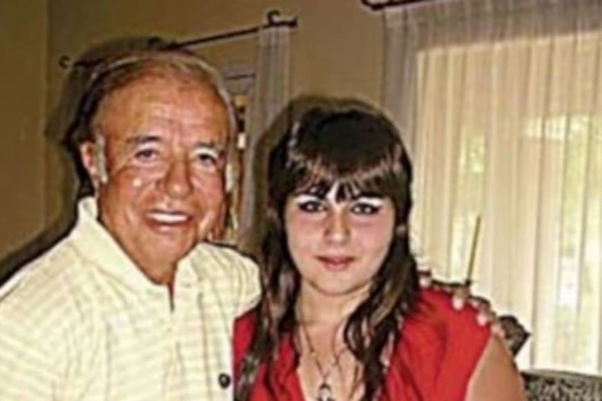 Antonella es hija de Carlitos Menem y nieta del ex presidente Carlos Saúl Menem,.