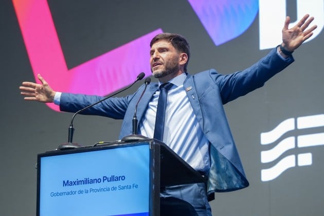 El gobernador Pullaro este viernes en la apertura de la subasta. Crédito: Gobierno Santa Fe