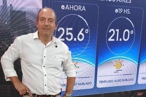 Confessore formó parte del Servicio Meteorológico Nacional y trabajó en televisión.