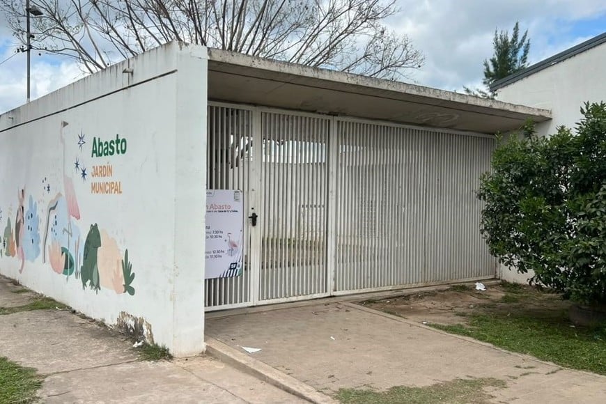 vandalismo jardin municipal abasto