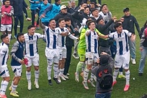 Así festejó Tristán Suárez el triunfo ante el Patrón.