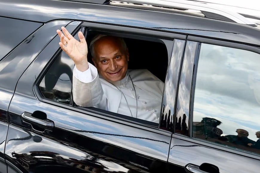 El papa León XIV salió del hospital tras ser dado de alta (REUTERS/Yara Nardi)