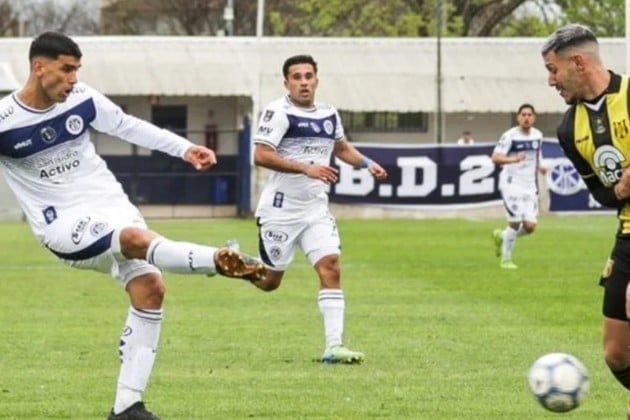 El empate de Deportivo Madryn le abrió la puerta al elenco rojinegro para posicionarse en los puestos de privilegio a tres fechas del final.