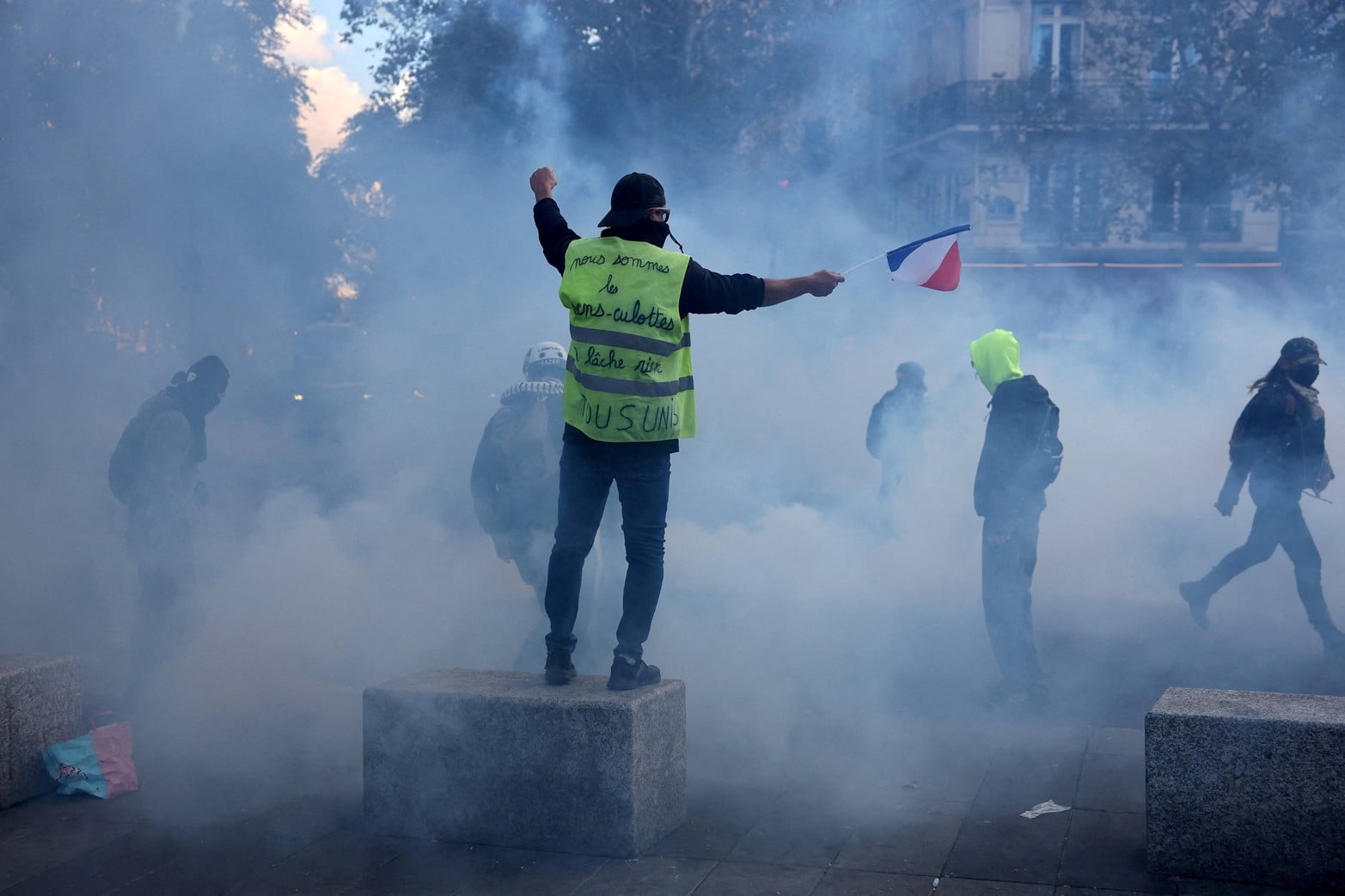 Los chalecos amarillos, uno de los símbolos de las protestas francesas.
