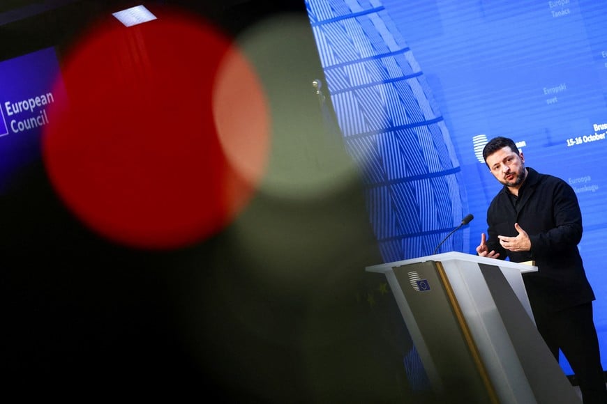 Ukrainian President Volodymyr Zelenskiy speaks during a press conference at a European Union leaders' summit in Brussels, Belgium, October 16, 2026. REUTERS/Yves Herman TPX IMAGES OF THE DAY