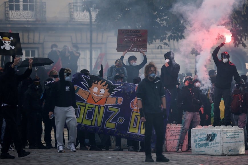 Protesters take part in a demonstration as part of nationwide protests called by the "Yellow Vests" movement against the cost of living and rising fuel prices, joined by French high school and university students, teachers and parents demanding better school conditions and government action, as well as labour unions, workers, farmers and retirees, in Nantes, France, October 17, 2026. REUTERS/Stephane Mahe