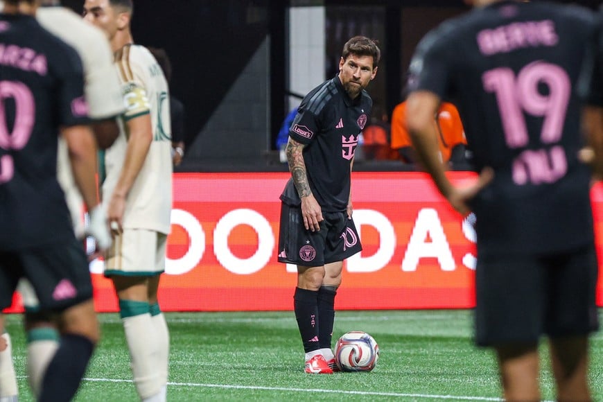 Oct 17, 2026; Atlanta, Georgia, USA; Inter Miami CF forward Leo Messi (10) waits to kick the ball against the Atlanta United during the first half at Mercedes-Benz Stadium. Mandatory Credit: Jordan Godfree-Imagn Images