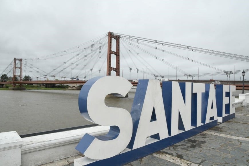 Costanera - Santa Fe- Ciudad - Letras. Foto Flavio Raina