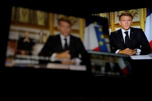 Emmanuel Macron reclamó sanciones para los autores de los saqueos e incidentes en Francia, tras registrarse más de 2.000 detenciones en París y el interior.
Foto: REUTERS / Manon Cruz.