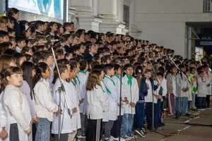 Muchas voces, un solo latido: casi 900 chicos protagonizaron Esperanza Canta