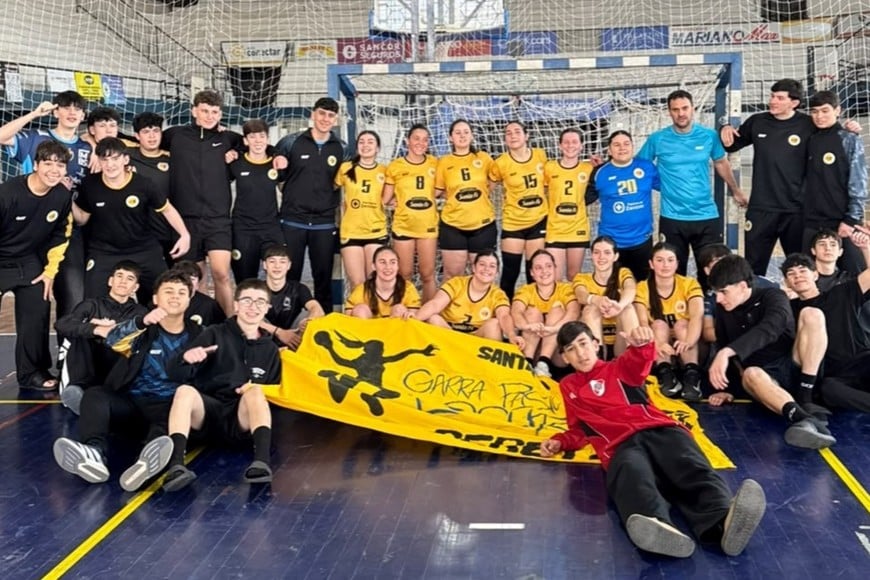 I.L. Peretz representó a Santa Fe en ambas ramas del Nacional de Clubes Cadetes en Córdoba.