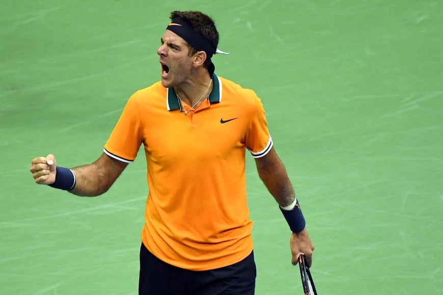 Sep 7, 2018; New York, NY, USA; Juan Martin del Potro of Argentina wins the first set over Rafael Nadal of Spain in a men's semi-final match on day twelve of the 2018 U.S. Open tennis tournament at USTA Billie Jean King National Tennis Center. Mandatory Credit: Danielle Parhizkaran-USA TODAY SPORTS eeuu nueva york juan martin del potro tenis torneo abierto de eeuu tenis tenistas torneos semifinal