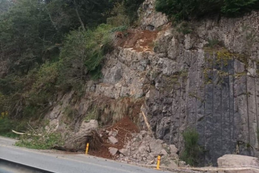 El desmoronamiento ocurrió a la altura de Puerto Arauco, en el kilómetro 2120.