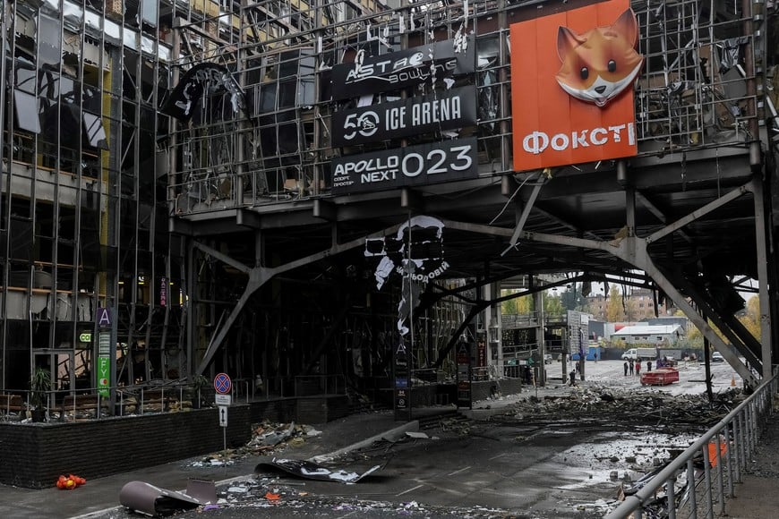 A shopping mall damaged by a Russian missile attack, amid Russia's attack on Ukraine, in Kyiv, Ukraine October 19, 2026. REUTERS/Gleb Garanich