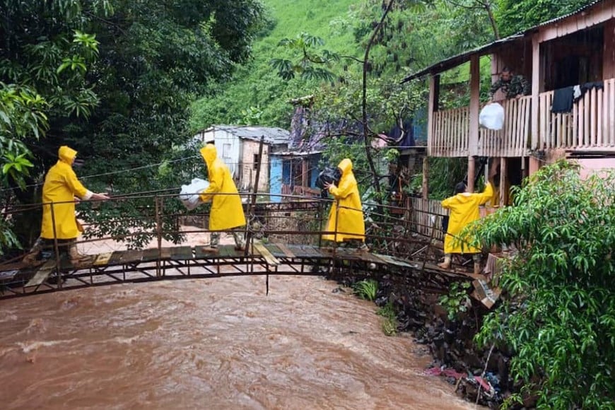 Las inundaciones afectan a miles de familias en distintas regiones de Paraguay.
