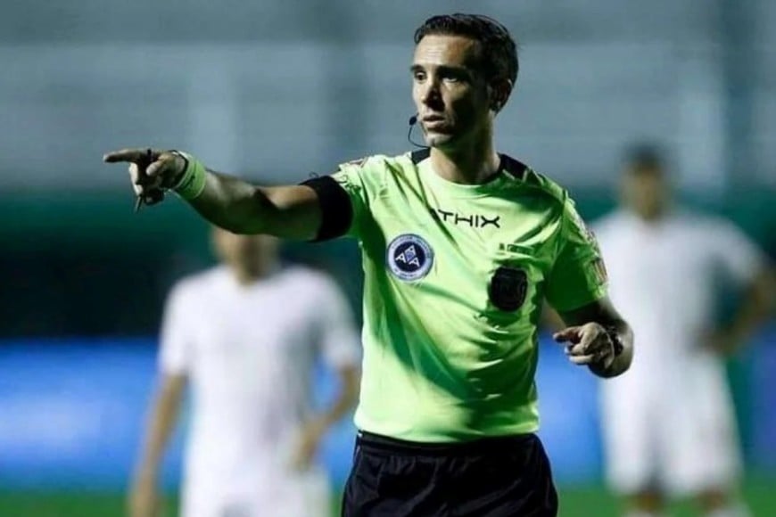 Pablo Dóvalo viene de dirigir Belgrano - River.