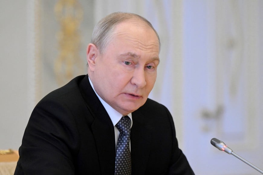 Russian President Vladimir Putin speaks during a meeting with US special envoy Steve Witkoff at the Constantine Palace in Saint Petersburg, Russia, October 21, 2026. Sputnik/Kristina Solovyova/Pool via REUTERS ATTENTION EDITORS - THIS IMAGE WAS PROVIDED BY A THIRD PARTY.