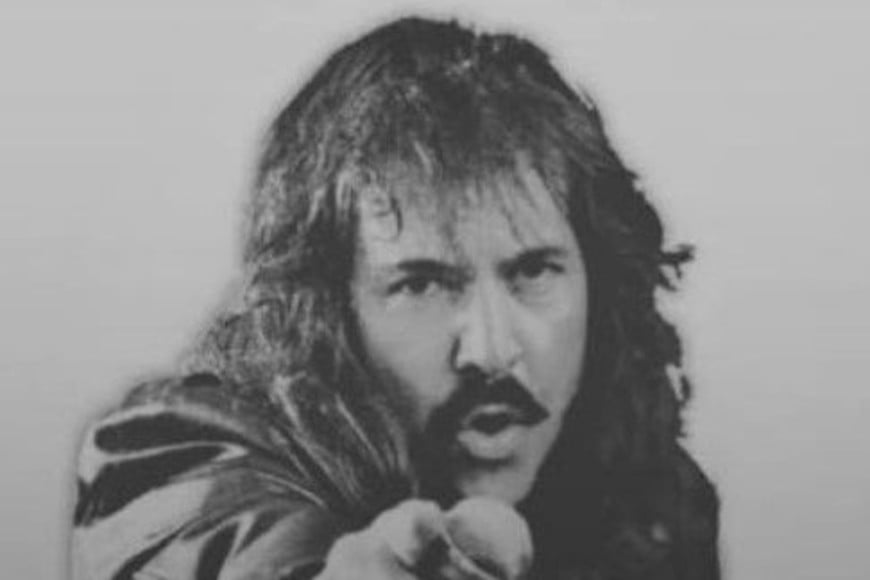 El primer cantante de Rata Blanca se constituyó como fue uno de los pioneros del heavy metal argentino.