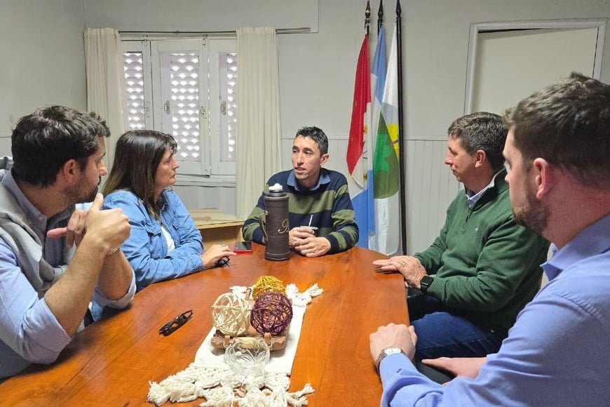 Pirola sintetizó esa convicción en una idea que sostiene desde hace años: "que cada pueblo de Las Colonias tenga voz y que sus intereses estén presentes donde se toman las decisiones".