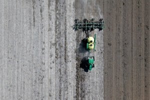 Con humedad favorable, comenzó la siembra de soja temprana en el centro norte provincial