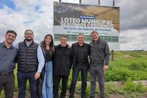 El costo de la energía eléctrica, uno de los temas de la recorrida de Giuliano por el departamento Belgrano