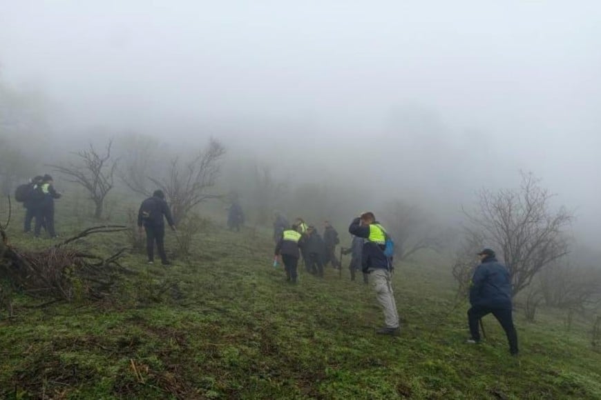 Los equipos de rescate ampliaron los rastrillajes en el cerro Ñuñorco, en Tucumán.