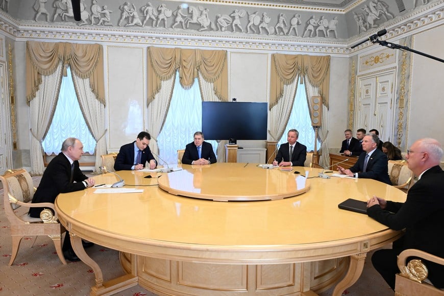 Members of the Russian delegation, including President Vladimir Putin, presidential envoy Kirill Dmitriev and foreign policy adviser Yuri Ushakov, attend a meeting with US special envoy Steve Witkoff at the Constantine Palace in Saint Petersburg, Russia, October 21, 2026. Sputnik/Kristina Solovyova/Pool via REUTERS ATTENTION EDITORS - THIS IMAGE WAS PROVIDED BY A THIRD PARTY.
