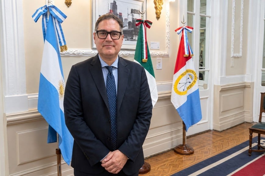 Filippo Romano pidió por la democracia y la ciudadanía, en su paso por la BCSF.