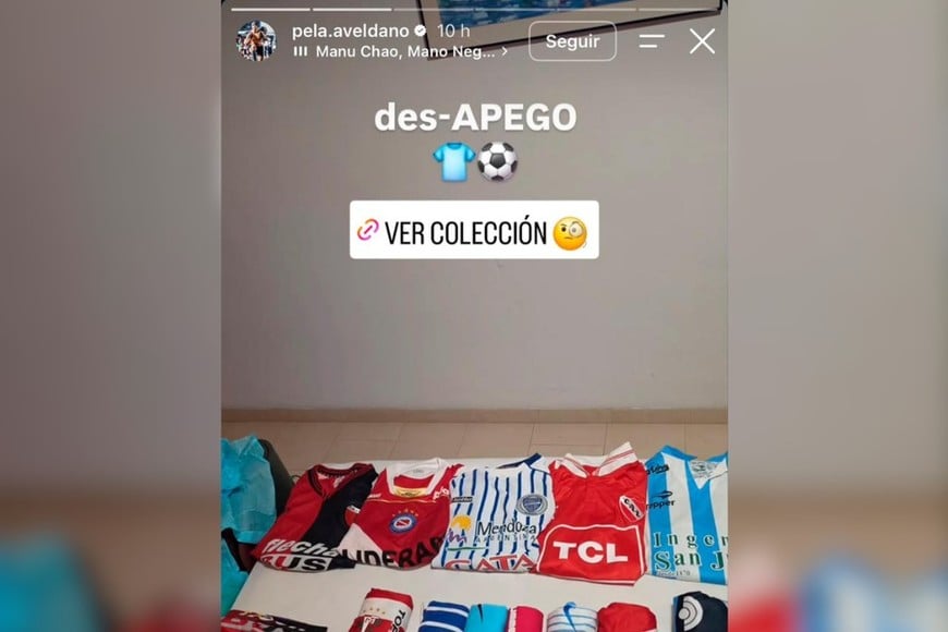 Dos camisetas de Colón, entre las que vende Lucas Aveldaño por “desapego”