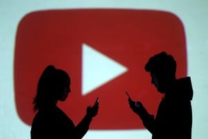 YouTube informó que alcanzó a más de 33 millones de personas en Argentina durante marzo de 2026. Foto: Reuters