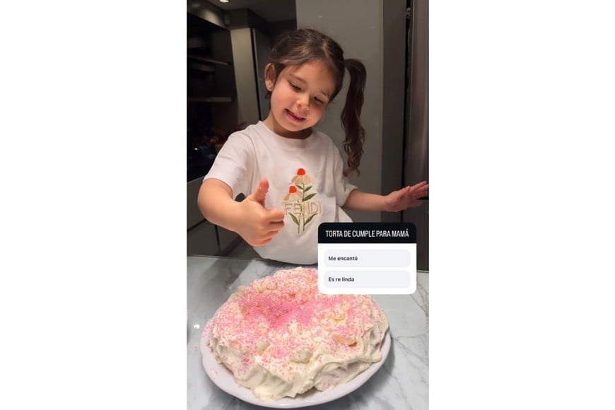 Así quedó la torta que Sarah Burlando le preparó a Barby Franco