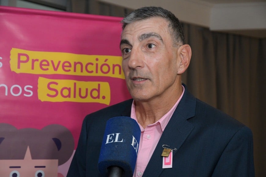 Prevención Salud reforzó en Santa Fe la importancia de prevenir el cáncer de mama durante todo el año. Foto: Manuel Fabatía