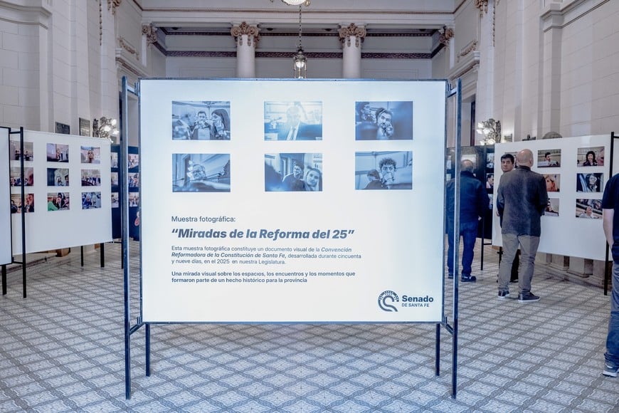 Muestra de fotografías sobre la Reforma Constitucional de la Provincia de Santa Fe. Foto: Gentileza Senado de Santa Fe.