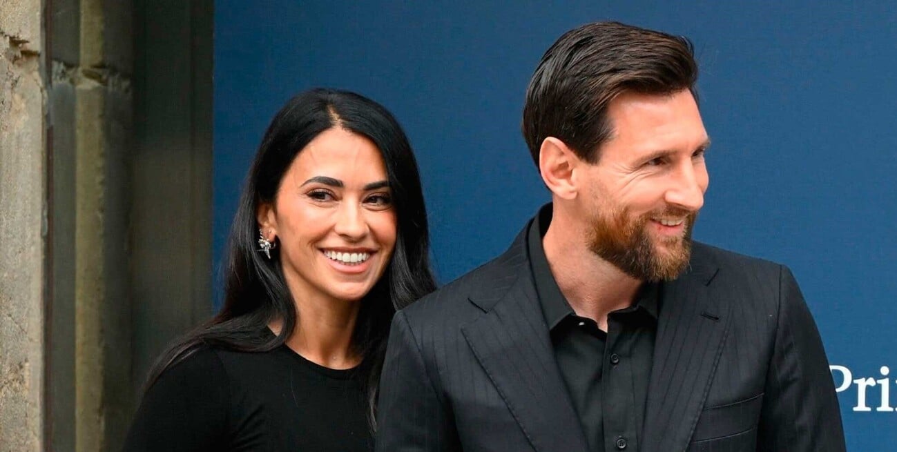La pareja rosarina llegó a España en un viaje fugaz.