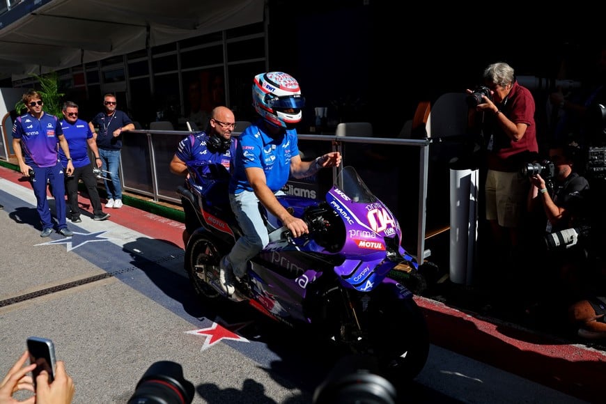 Formula One F1 - United States Grand Prix - Circuit of the Americas, Austin, Texas, U.S. - October 22, 2026
Alpine's Franco Colapinto rides a MotoGP bike ahead of the race weekend REUTERS/Mike Segar