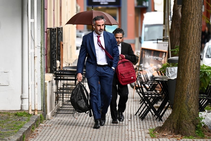 Leopoldo Luque, personal doctor of late Argentine soccer legend Diego Maradona, arrives at the San Isidro court before a hearing concluding the closing-argument phase of Maradona's death trial, in San Isidro, on the outskirts of Buenos Aires, Argentina, October 21, 2026. REUTERS/Pedro Lazaro Fernandez