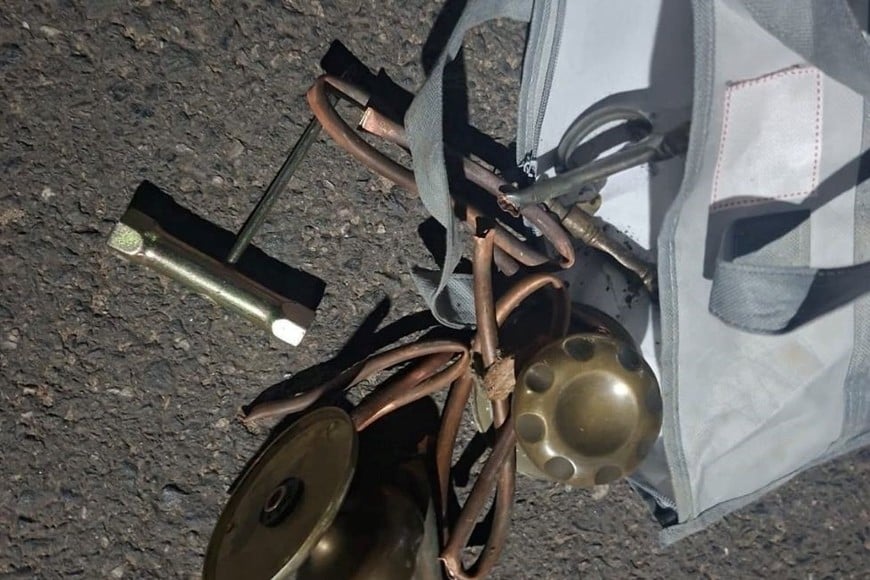 detenidos por robo de cables y bronce