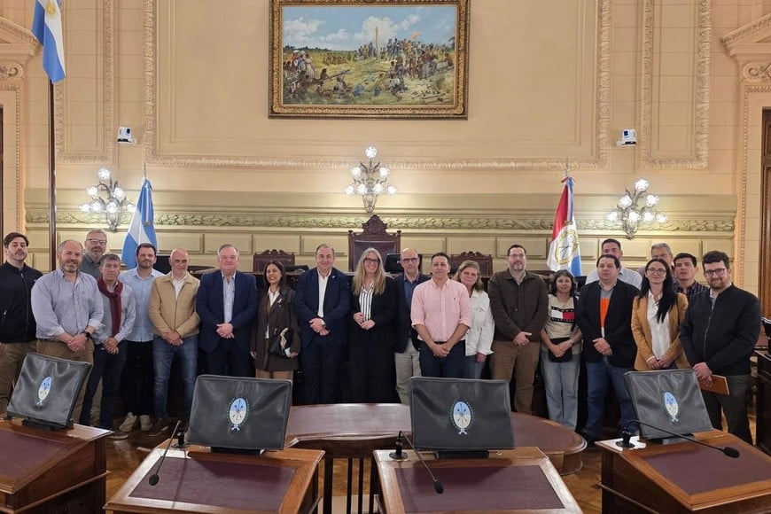 Se llevó a cabo una nueva reunión del senador Felipe Michlig y el diputado José Corral con referentes de vecinos y asociaciones italianas.