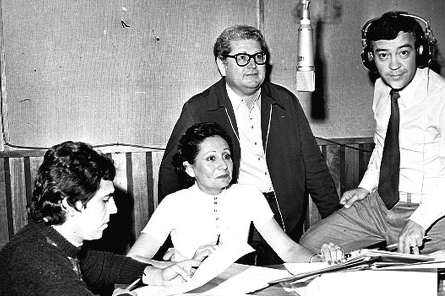 En 1977, con Ángel Ceballos, Ana María Zancada y Hugo Sánchez. Foto: Archivo