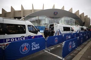 PSG-Lyon se jugará el lunes por las protestas en París y complicará la presencia de futbolistas en la gala del Balón de Oro