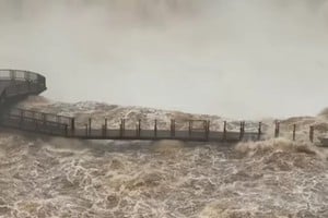 El aumento del nivel del río Iguazú obligó a cerrar el Circuito Superior del Parque Nacional Iguazú