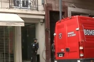 La joven de 27 años fue encontrada sin vida en un departamento de Libertad al 1200, en Retiro.