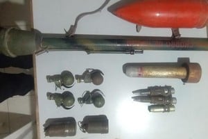 Granadas, proyectiles de artillería y antiaéreos, un proyectil antitanque y una bomba de iluminación para mortero. Foto: Gentileza