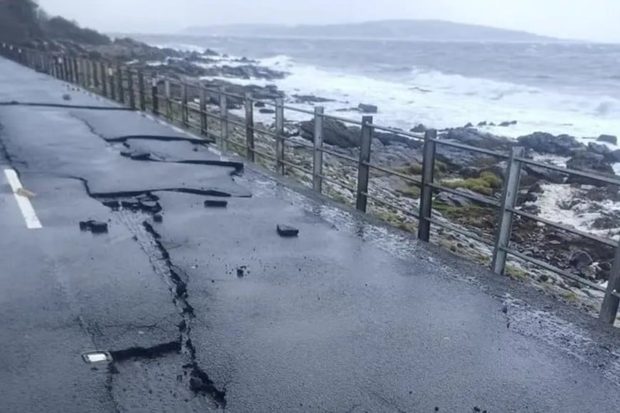 Problemas viales ocasionados por el temporal. BBC.