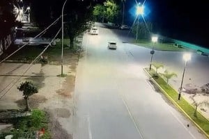 El choque quedó registrado por una cámara de seguridad.