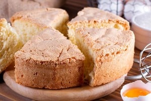 Con pocos ingredientes, se puede preparar una merienda rica y económica.