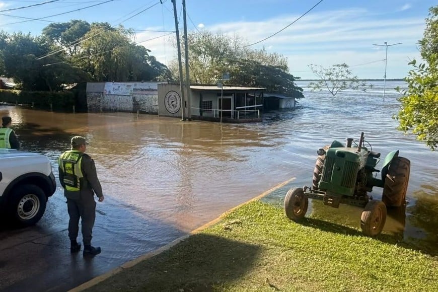 Las tormentas provocaron daños en viviendas, cortes de rutas y la interrupción del tránsito en varios puentes y pasos fronterizos fluviales.