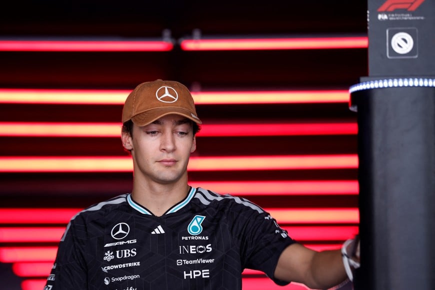 Formula One F1 - United States Grand Prix - Circuit of the Americas, Austin, Texas, U.S. - October 25, 2026
Mercedes' George Russell arrives ahead of the race REUTERS/Kaylee Greenlee