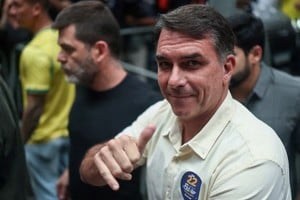 Flávio Bolsonaro rechazó el resultado electoral y recurrirá a la Justicia. Créditos: REUTERS/Agustin Marcarian